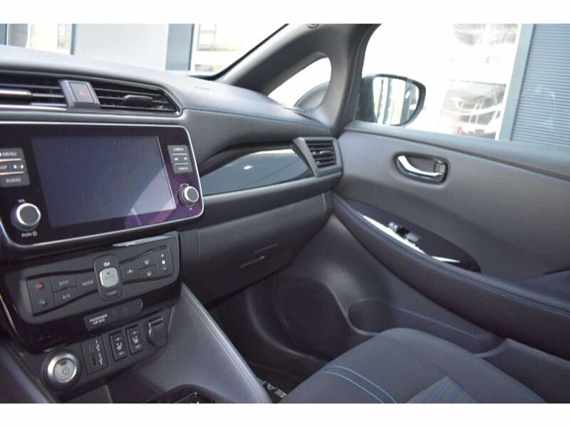 Nissan Leaf (ZE1) MY22 N-Connecta Navigation 360°Kamera