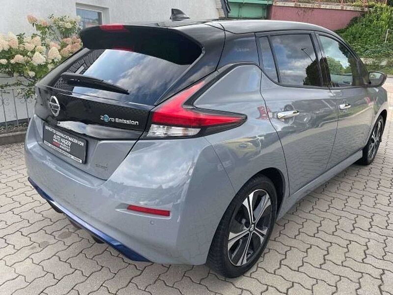 Nissan Leaf ZE1 GJR  17' Ganzjahresreifen Navigation 36