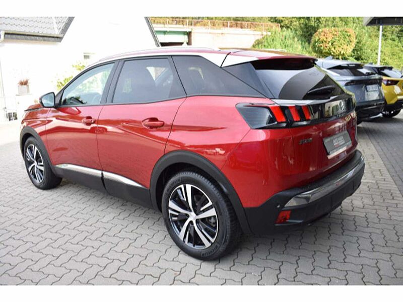 Peugeot 3008 Allure 1.2 GJR Alu Voll-LED Navi Einparkhil