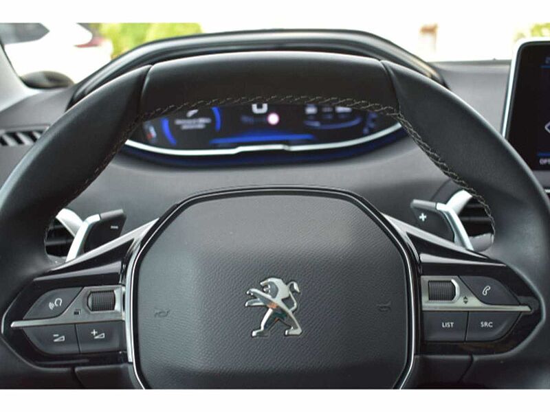 Peugeot 3008 Allure 1.2 GJR Alu Voll-LED Navi Einparkhil