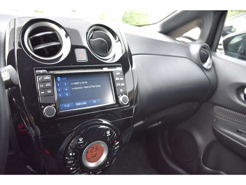 Nissan Note 1.2 CVT Black Edition AHK fest 16' GJR Navi