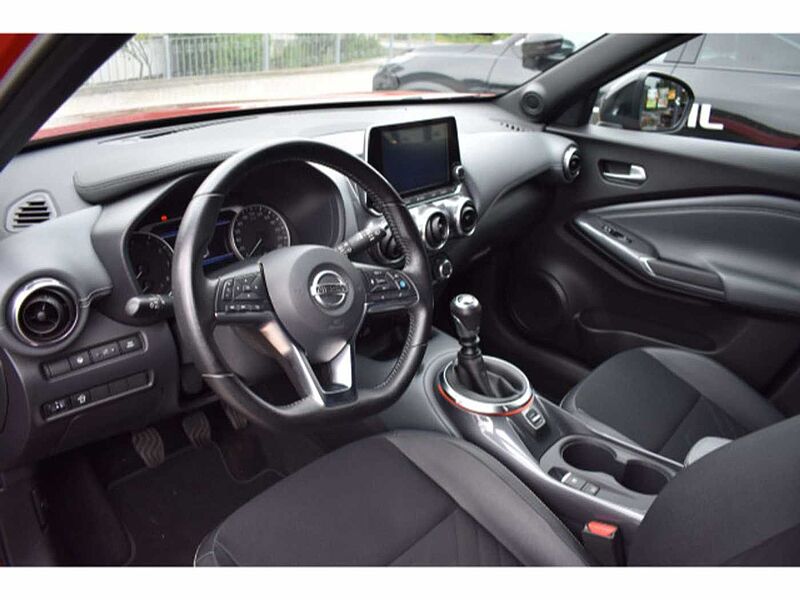 Nissan Juke 1.0 Tekna Voll LED GJR auf 19' Alu Navi 360