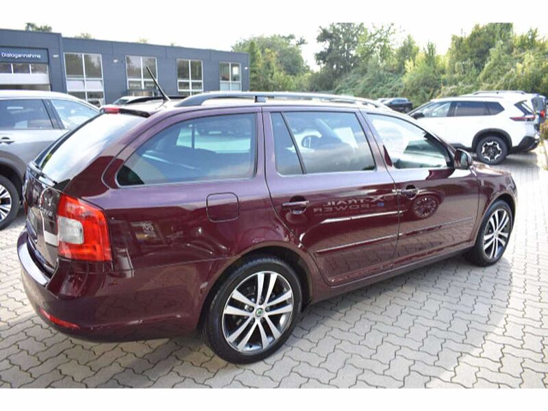 SKODA Octavia 1.2  Kombi Ambition Xenon 17' Alu mit GJ