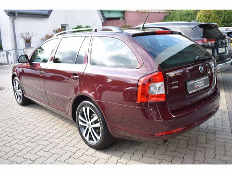 SKODA Octavia 1.2  Kombi Ambition Xenon 17' Alu mit GJ