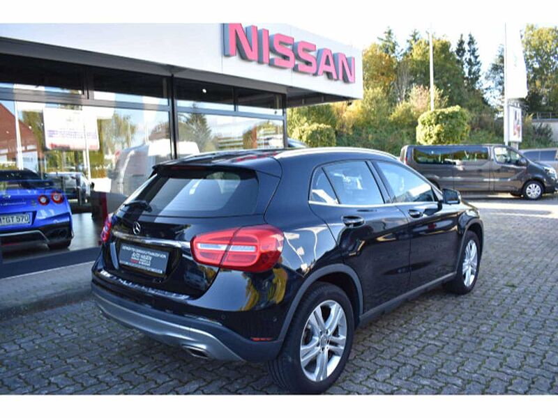 Mercedes-Benz GLA 200 GLA -Klasse GLA 200 CDI Urban 4x4 Panora