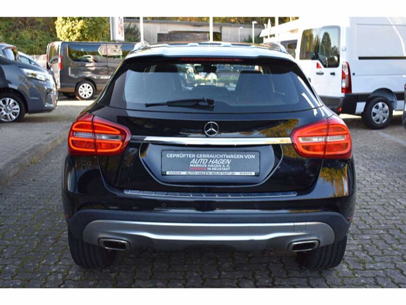 Mercedes-Benz GLA 200 GLA -Klasse GLA 200 CDI Urban 4x4 Panora