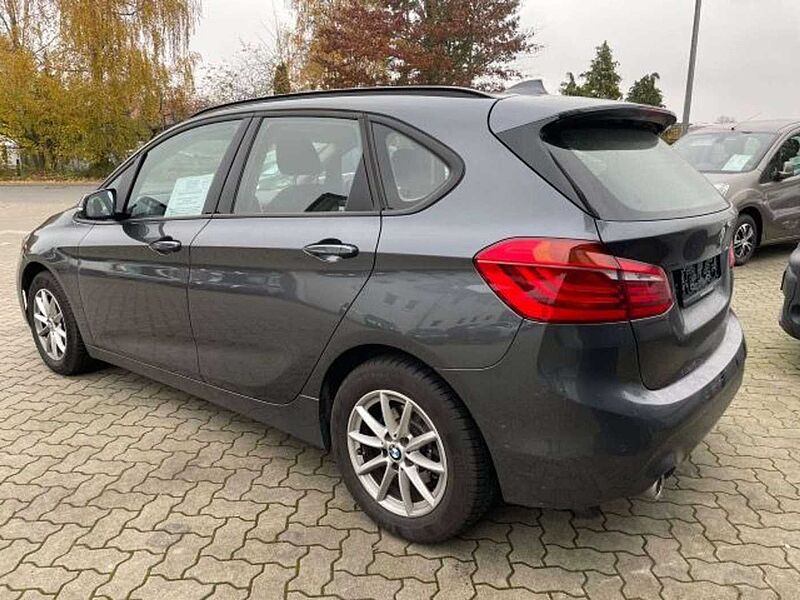 BMW Sonstiges 218i Active Tourer  Aut. Advantage Navigation Rü