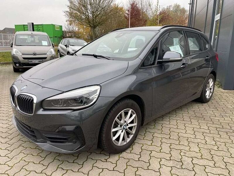 BMW Sonstiges 218i Active Tourer  Aut. Advantage Navigation Rü