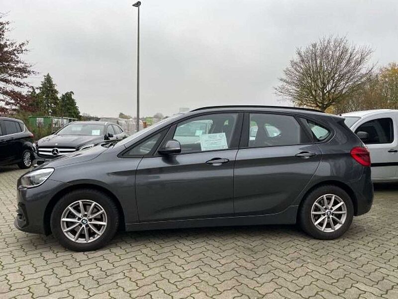 BMW Sonstiges 218i Active Tourer  Aut. Advantage Navigation Rü