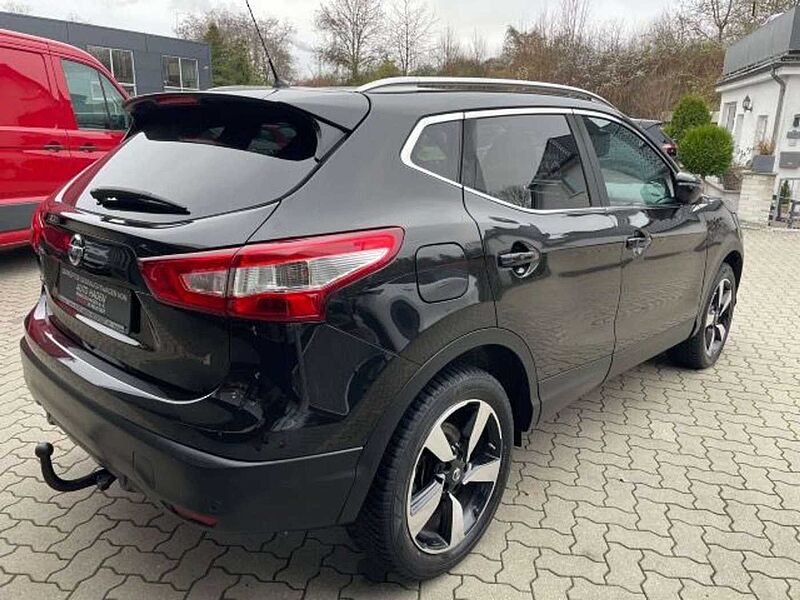 Nissan Qashqai 1.6 DIG-T 360° GJR auf 18' Alu AHK Navi