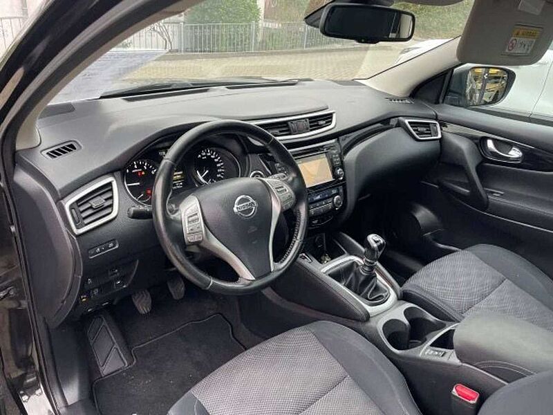 Nissan Qashqai 1.6 DIG-T 360° GJR auf 18' Alu AHK Navi