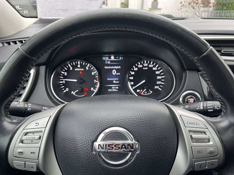 Nissan Qashqai 1.6 DIG-T 360° GJR auf 18' Alu AHK Navi