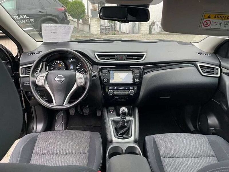 Nissan Qashqai 1.6 DIG-T 360° GJR auf 18' Alu AHK Navi