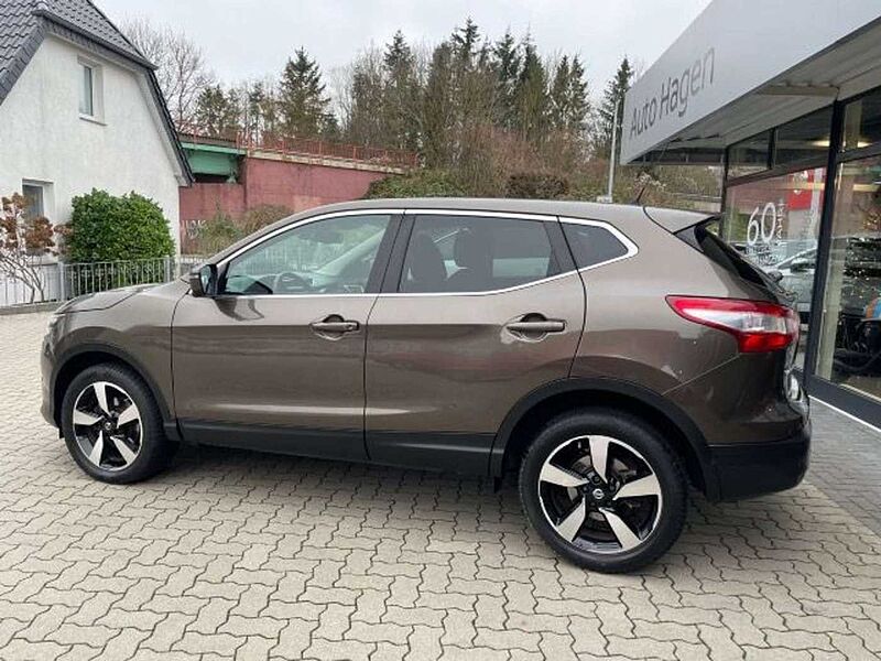 Nissan Qashqai 1.6 DIG-T 360° GJR auf 18' Alu Navi Einp