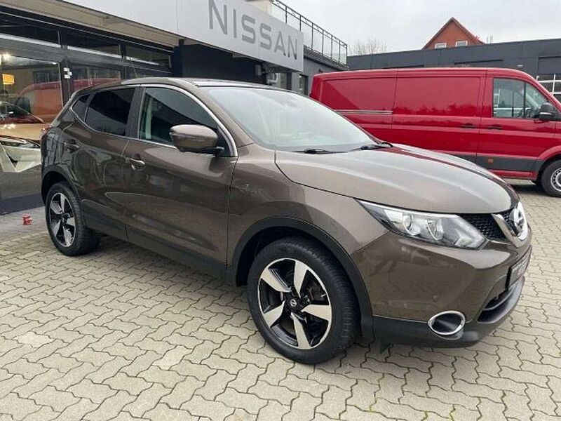 Nissan Qashqai 1.6 DIG-T 360° GJR auf 18' Alu Navi Einp